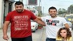 Mister Mustafa, Men-ay Feki et la journaliste Hind Meddeb devant le tribunal cantonal de Ben Arous