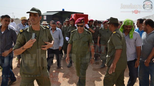 Ben Guerdane : Funérailles du martyr de l'armée, le Caporal-chef Chokri Dahkoul