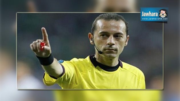 Le Turc Cuneyt Cakir arbitrera Pays-Bas / Argentine