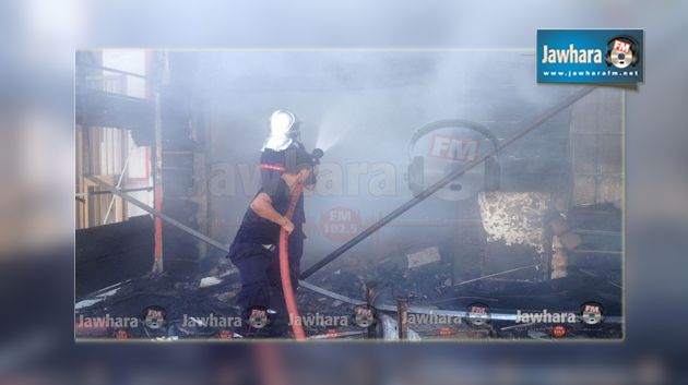 Sfax : Un important incendie dans une usine de fabrication de scotch