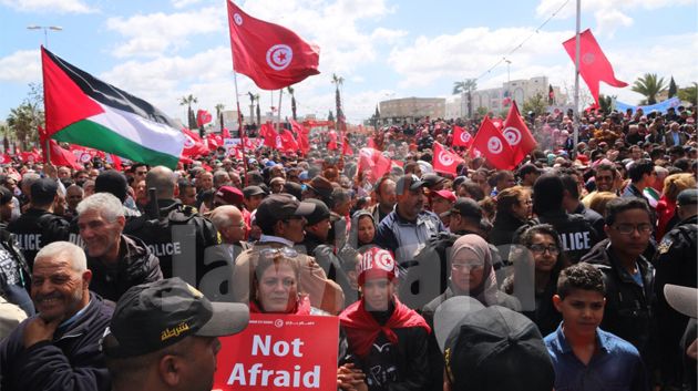 Marche populaire d'envergure contre le terrorisme à Tunis