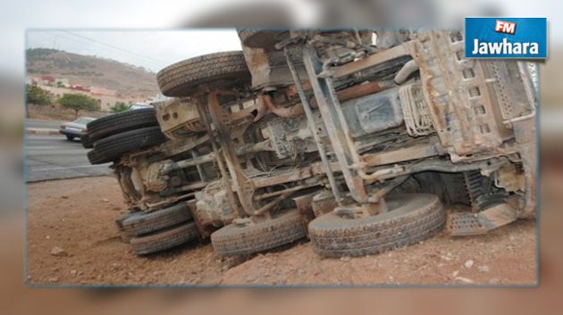 Le chauffeur d’un camion de contrebande décède en tentant de fuir les militaires