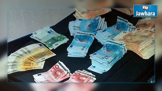 Sousse : Saisie de 23 mille euros et 12 mille dinars