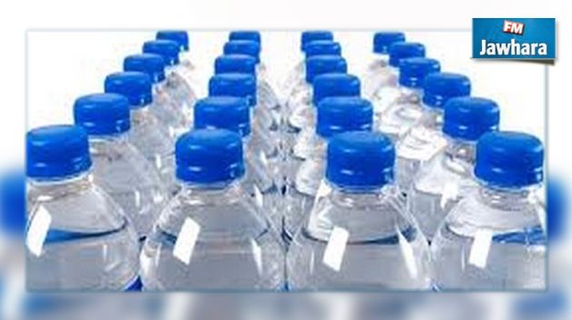 2784 bouteilles d’eau minérale périmée saisies dans un centre commercial à Sfax