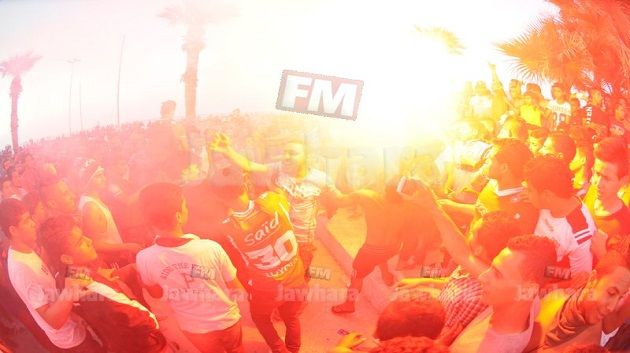 Les supporteurs de l'Étoile fêtent les 90 ans du club à Boujaâfar