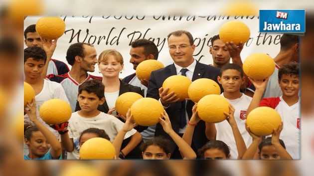 Un don américain de 6000 ballons à la Tunisie