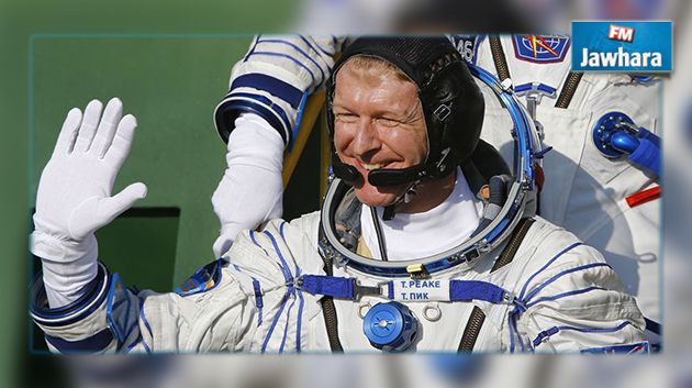 Un astronaute appelle la Terre et... se trompe de numéro