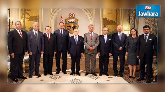 Les nouveaux ministres prêtent serment devant le président de la République