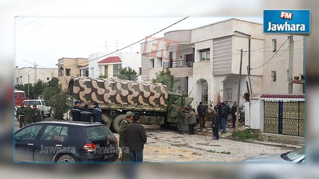 Un véhicule militaire percute violemment le mur d'une maison à Béja : 5 blessés 
