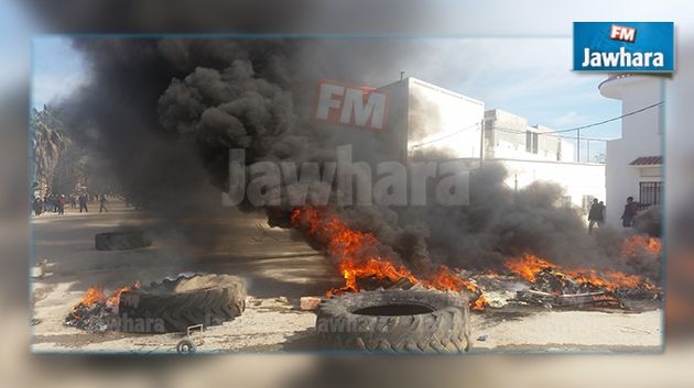 Enfidha : Des citoyens protestent contre le report de la grève générale