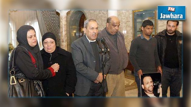 La famille de Nadhir Ktari en sit-in ouvert devant le siège de la présidence du gouvernement