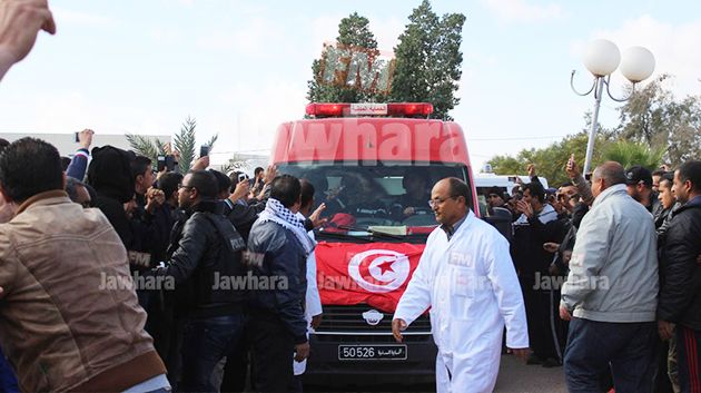 Arrivée des corps des martyrs de la nation à l'hôpital de Ben Guerdane