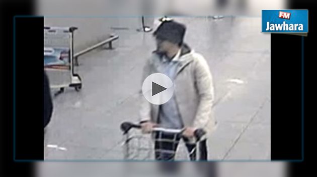 Double attentat à l'aéroport de Bruxelles : La vidéo du 3ème suspect diffusée par la police