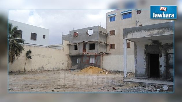 Des constructions anarchiques à l'intérieur d'un lycée à Sousse