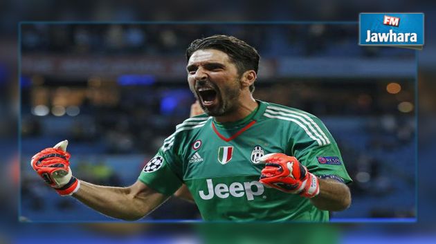 Buffon prolonge son contrat avec la Juventus