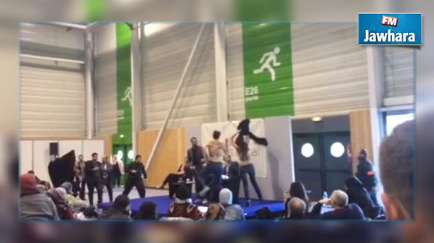 France : Des Femen perturbent une conférence de Tariq Ramadan