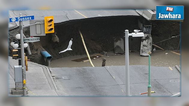 Canada : Un trou géant en plein centre ville d'Ottawa