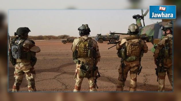 Trois soldats français en