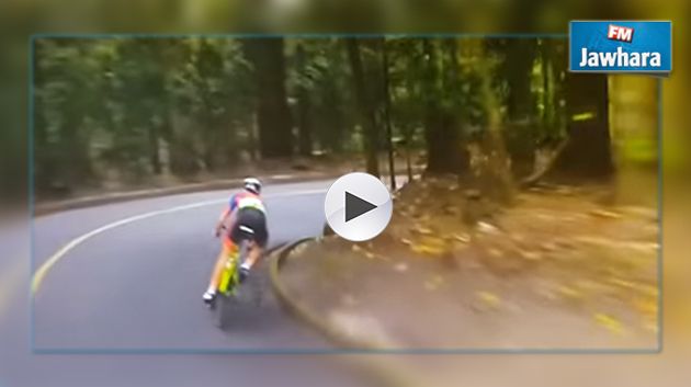 En vidéo, la terrible chute de la cycliste néerlandaise Annemiek Van Vleuten aux Jeux Olympiques
