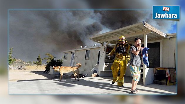 Incendie géant en Californie (en photos): Evacuation de 82.600 personnes et état d'urgence déclaré