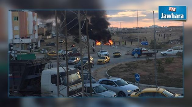 Ville de Sousse: Des protestataires bloquent la route menant vers la cité Erriadh