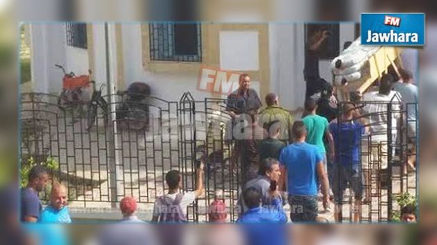 Mahdia : Les commerçants de friperie protestent