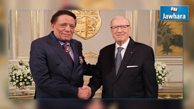 Adel Imam décoré par le président de la République