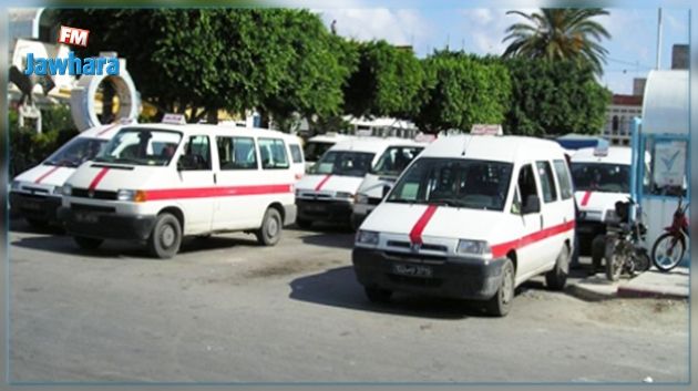 Gafsa : Les chauffeurs de louages bloquent la route entre Metlaoui et Tozeur