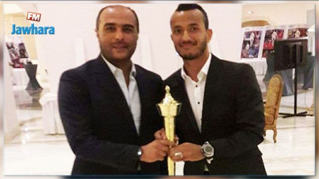 Hamza Lahmar reçoit le flambeau olympique du meilleur joueur de l’année