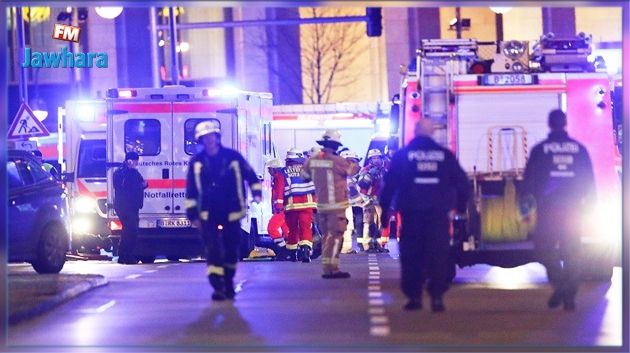 En vidéo: Un camion fonce dans la foule à Berlin, le bilan s'alourdit