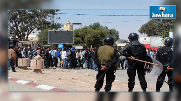 Le siège du gouvernorat de Sidi Bouzid pris d'assaut