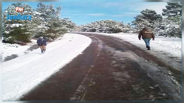 Deux blessés suite au glissement d'un louage à cause de la neige