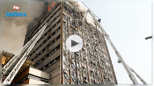 En vidéo: Effondrement d'un immeuble de 15 étages à Téhéran