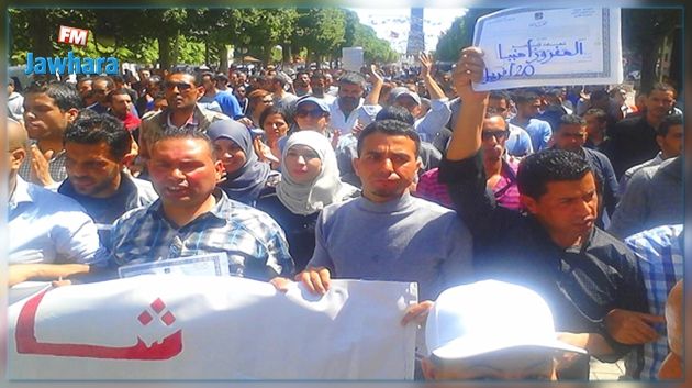 Heurts entre la police et les anciens étudiants fichés par la police