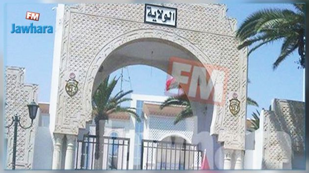 Sousse: Un marin tente de s'immoler par le feu devant le siège du gouvernorat