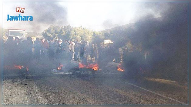 Kasserine : Des protestataires bloquent la route