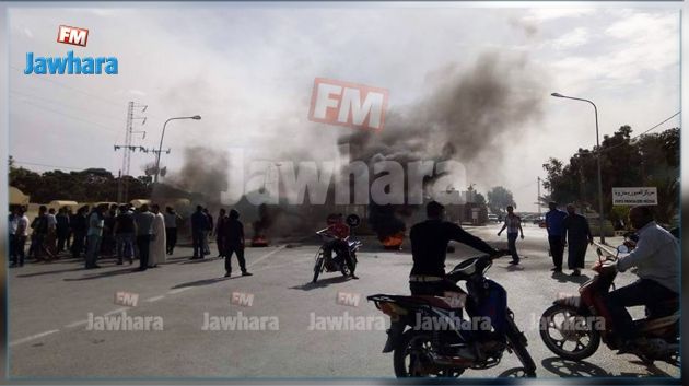 Tozeur : Des manifestants bloquent l'accès au passage frontalier de Hazoua 