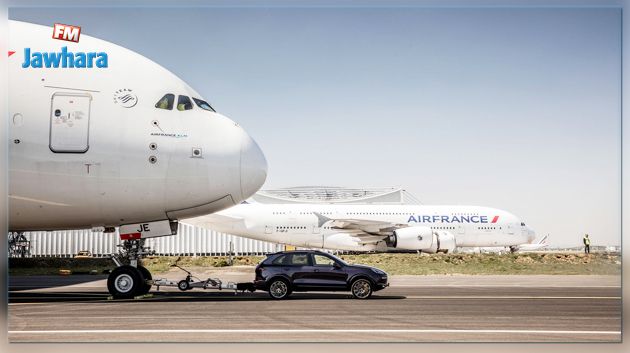 Nouveau record Guinness : Une Porsche Cayenne tire un A380