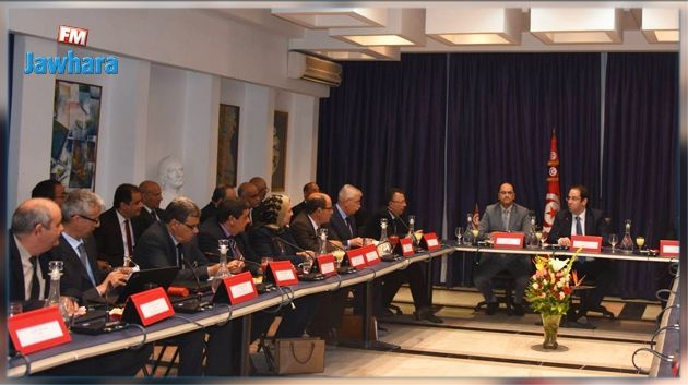 Le chef du gouvernement prend connaissance des préparatifs pour les examens nationaux