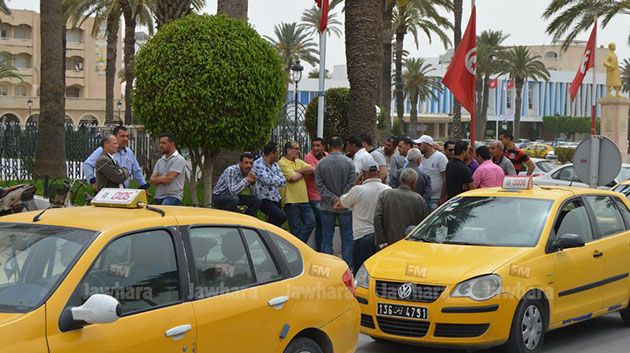 Monastir : Les propriétaires de taxis individuels protestent