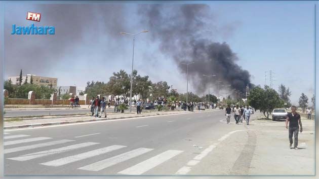 Tataouine : Les districts de la Garde nationale et de la police incendiés