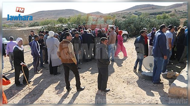 La concrétisation des projets prévus à Douar Slatnia au centre d'une réunion au gouvernorat de Sidi Bouzid