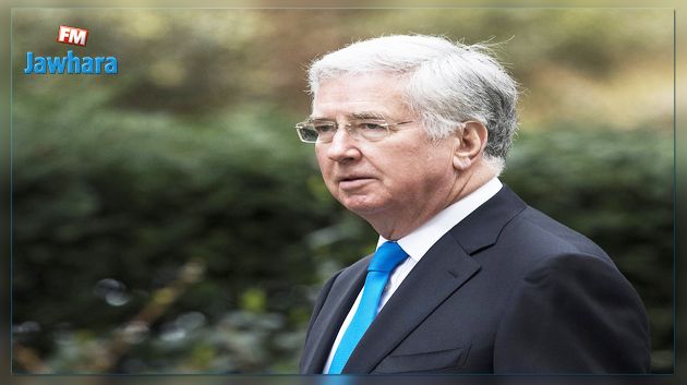 Accusé de harcèlement sexuel, le ministre de la Défense britannique démissionne 