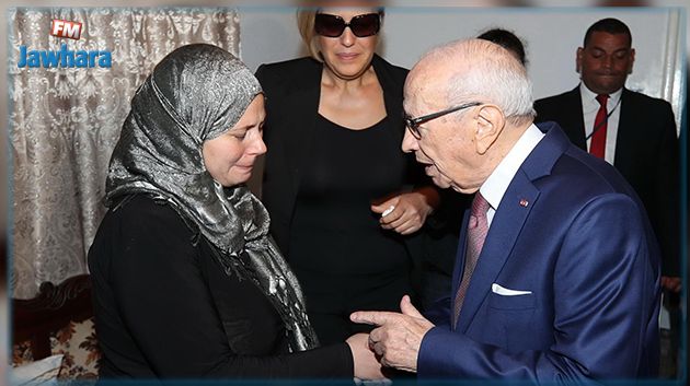 Caïd Essebsi se rend au domicile du martyr Riadh Barrouta