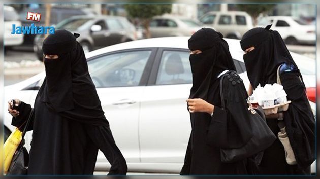 Les Saoudiennes n'ont pas l'obligation de porter l'abaya, dit un religieux