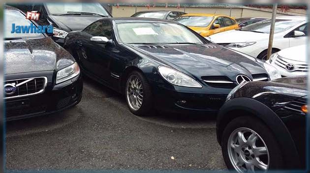 Trois individus arrêtés pour escroquerie et trafic de voitures de luxe