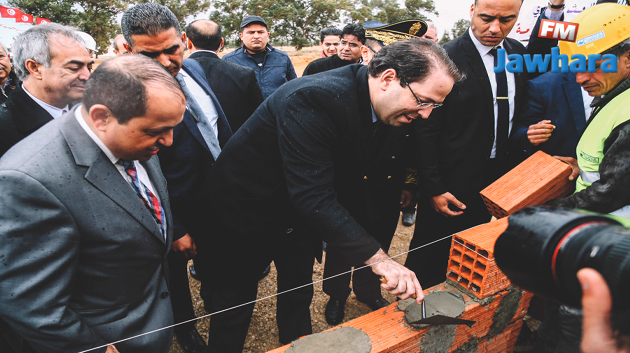 Youssef Chahed pose la première pierre de l’usine Leoni à Menzel Hayet