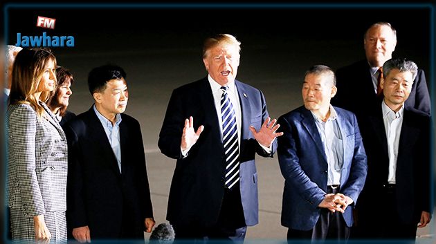 Trump accueille les trois Américains libérés par Pyongyang