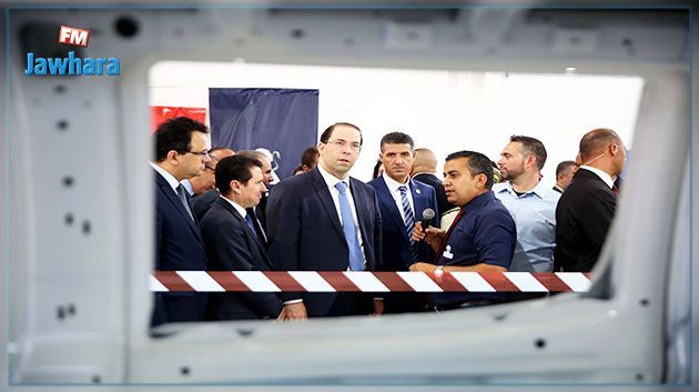 Le chef du gouvernement inaugure à El Mghira l'usine de pick-up Peugeot