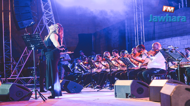La soirée d'Amina Fakhet au théâtre Sidi Dhaher à Sousse